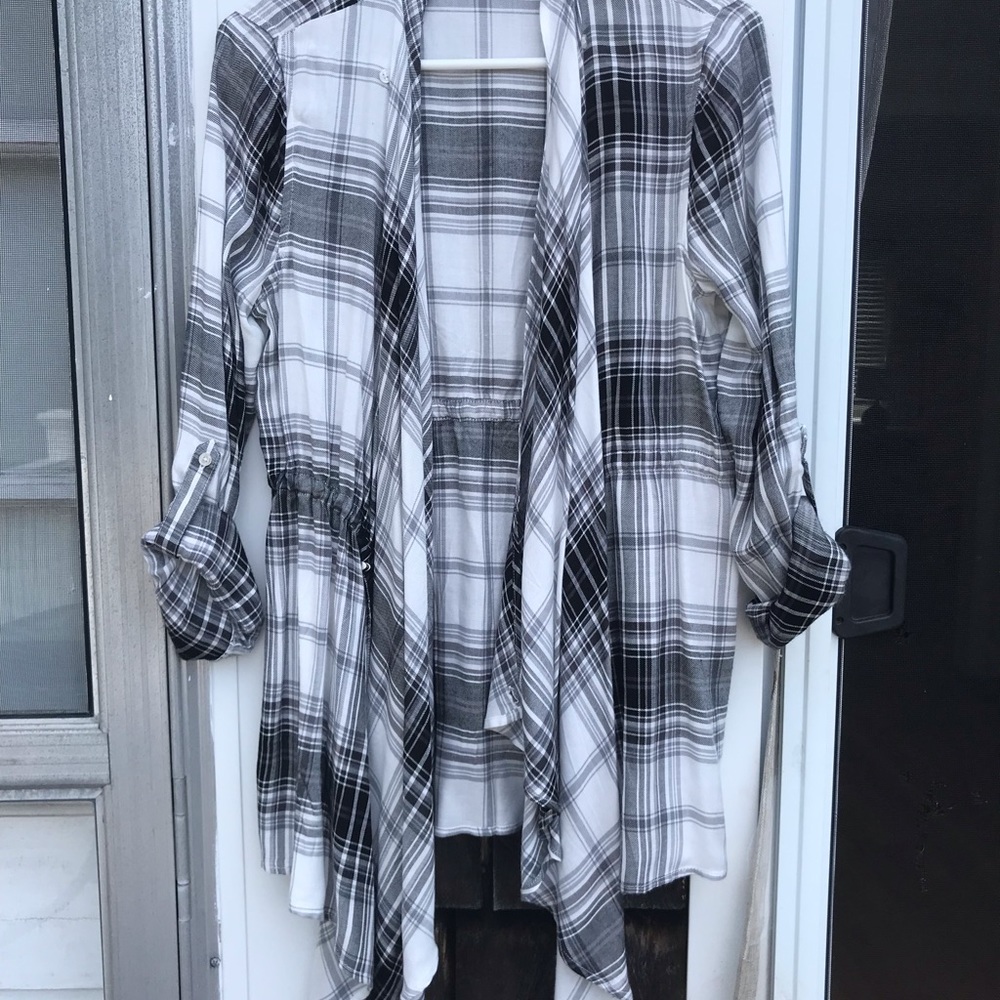 Maternity plaid nursing ‘cover’